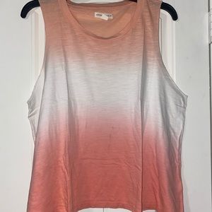 muscle tee/tank top